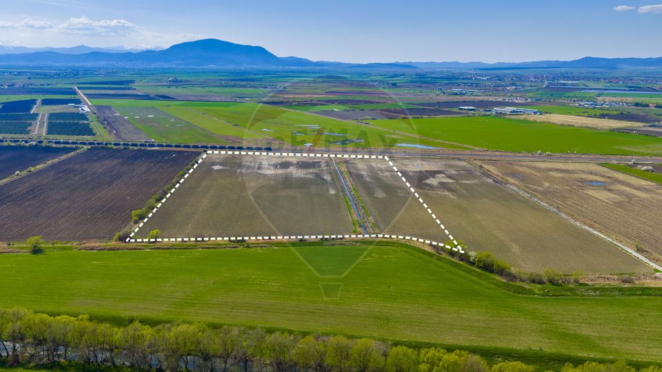 Land 92,000sqm Bod / Strada Garii