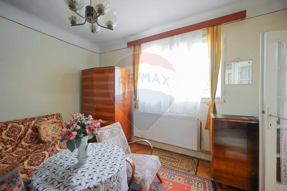 Casă cu 2 camere de vânzare în zona Ioșia Strada Arțarilor