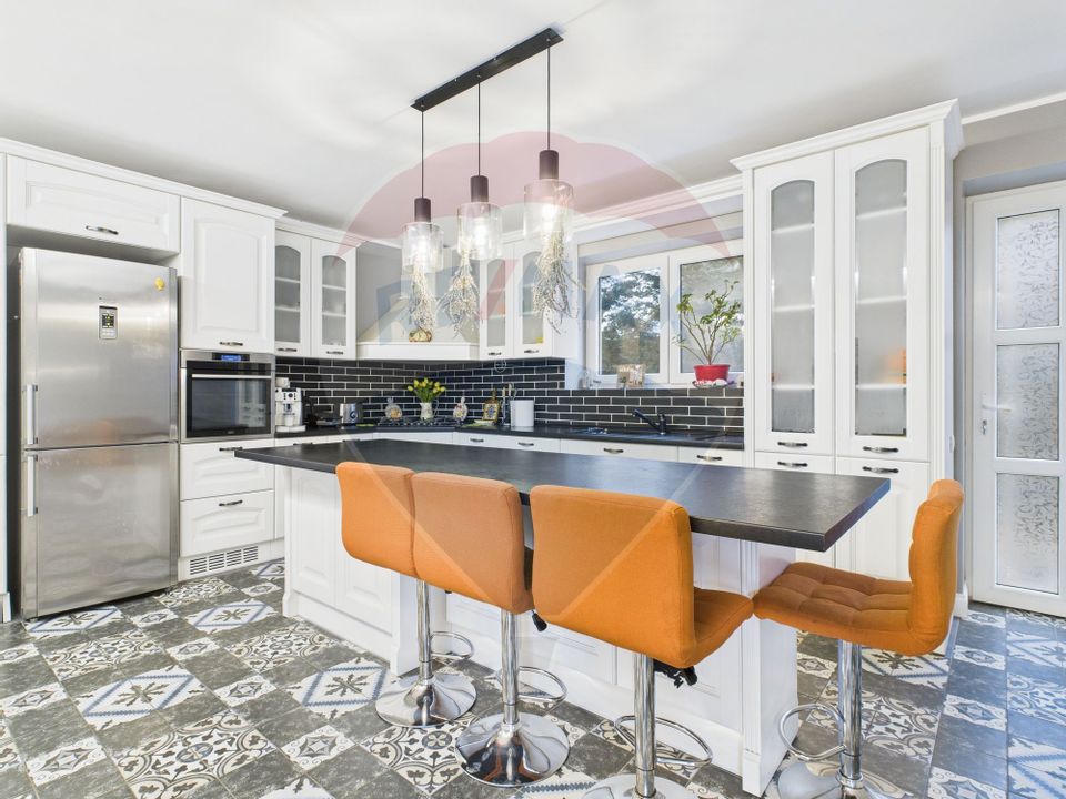 5 room House / Villa for sale