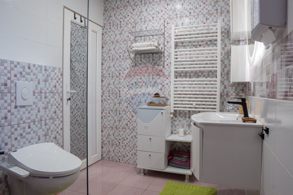 DE VANZARE Reședință Premium cu Piscină și Teren Generos – Chiajna