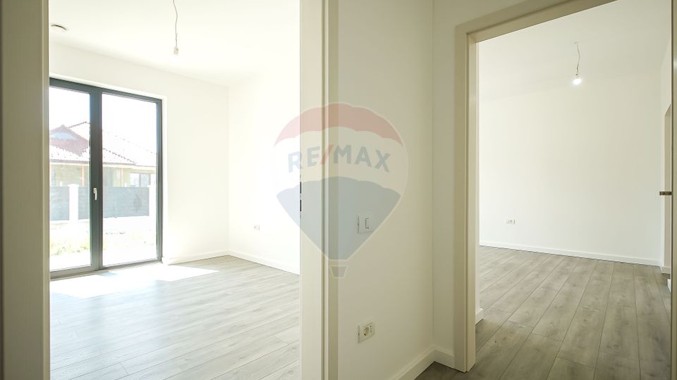 Casă  cu 5 camere de vânzare, Hălchiu