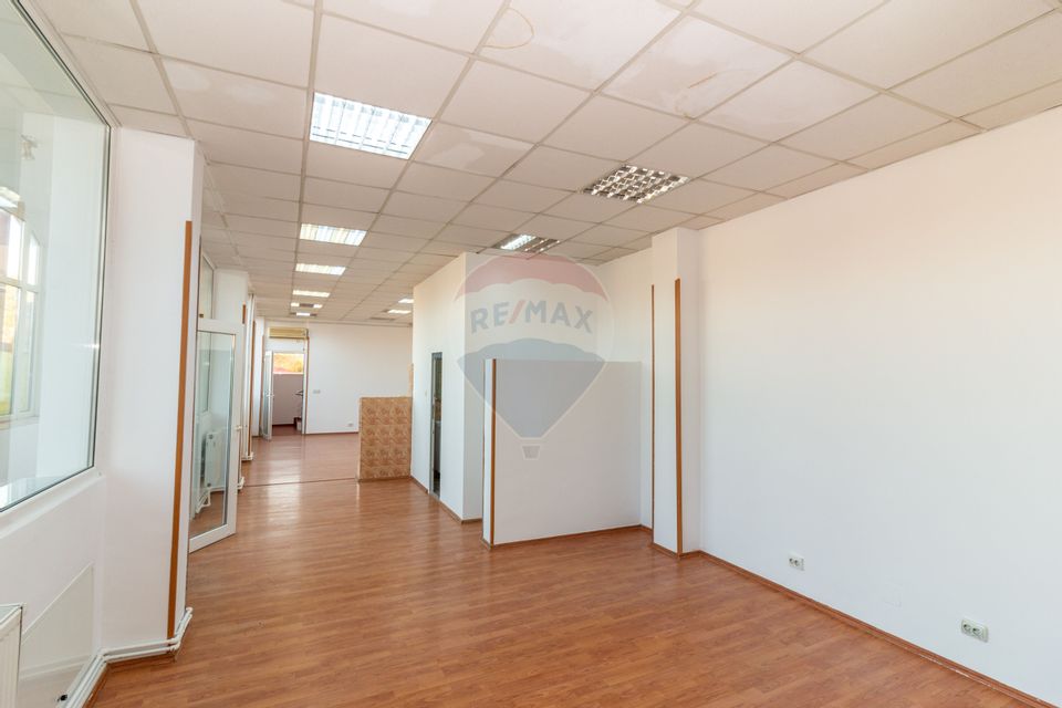 Commercial-office 200sqm Colentina Motodrom - clinic, offices