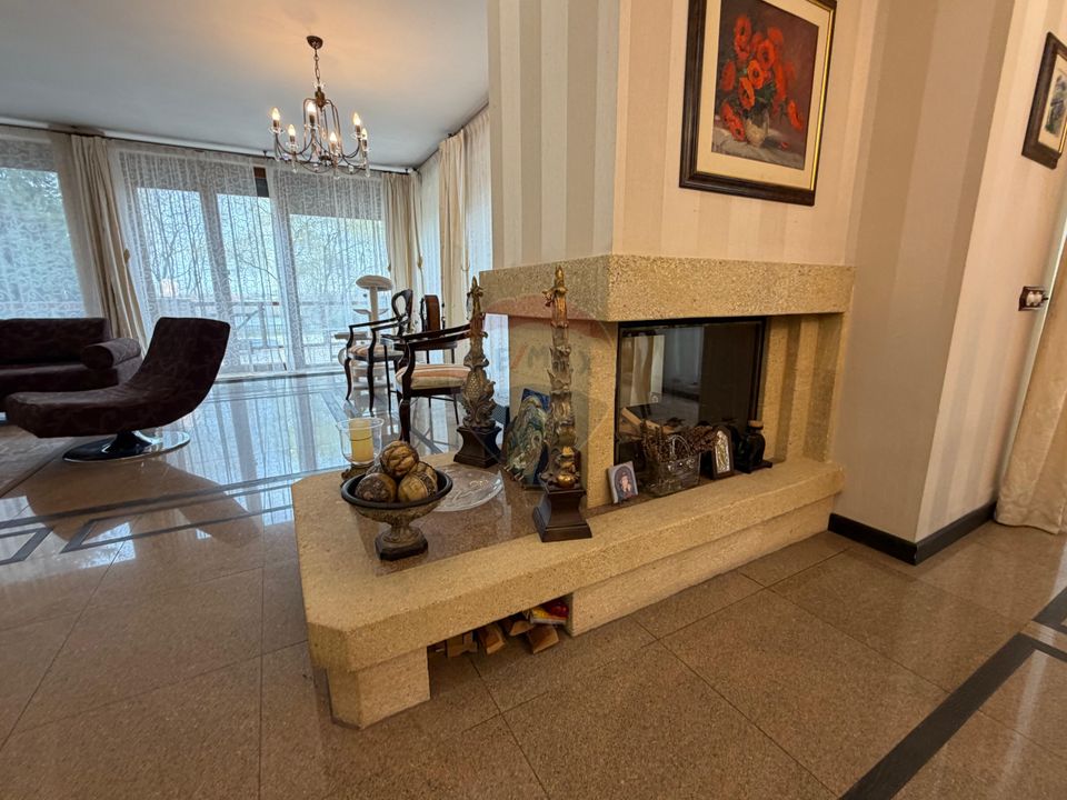 9 room House / Villa for sale