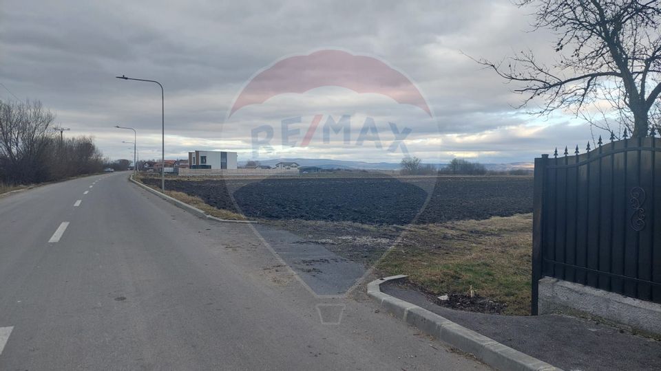 LAND FOR REAL ESTATE DEVELOPMENT -11,141sqm Brasov / Bârsei Street