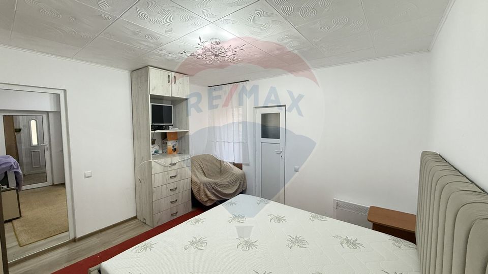 Casă / Vilă cu 3 camere de închiriat în zona Giurgiului