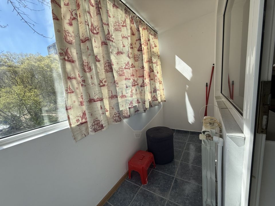 Apartament cu 3 camere de inchiriat zona Tomis Nord Campus Constanta