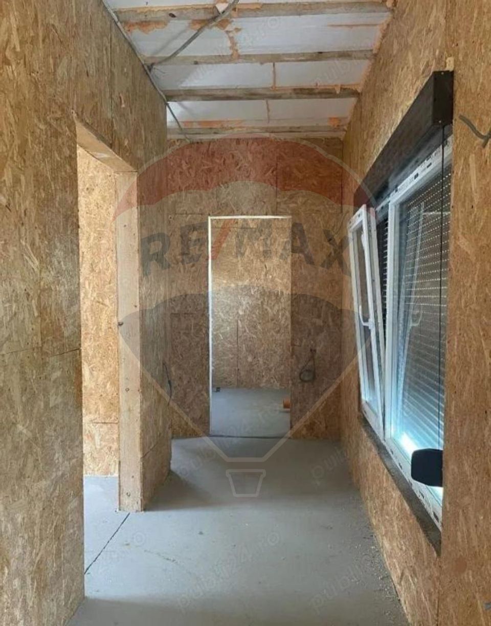 Casă / Vilă cu 3 camere de vânzare cu livada