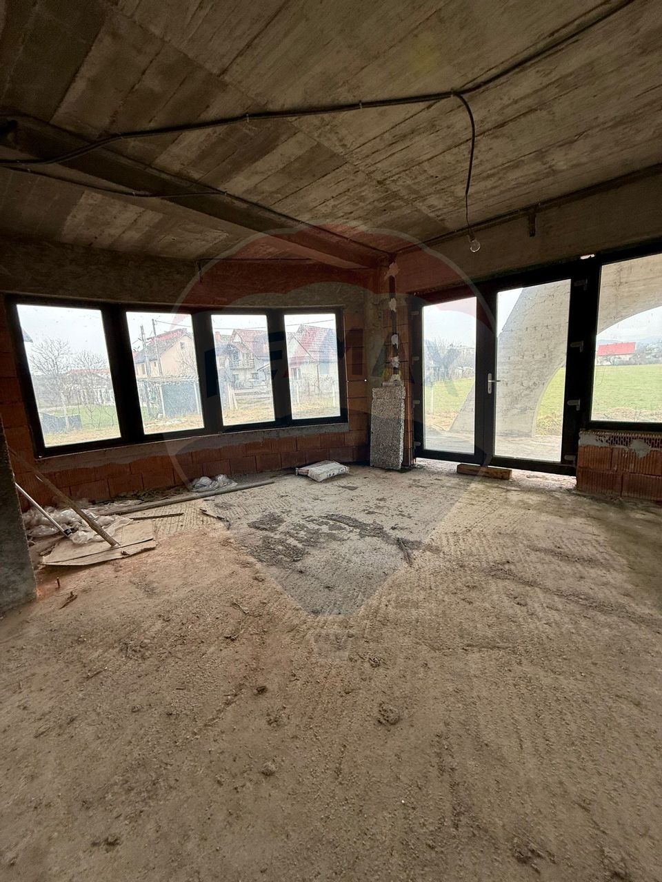 6 room House / Villa for sale