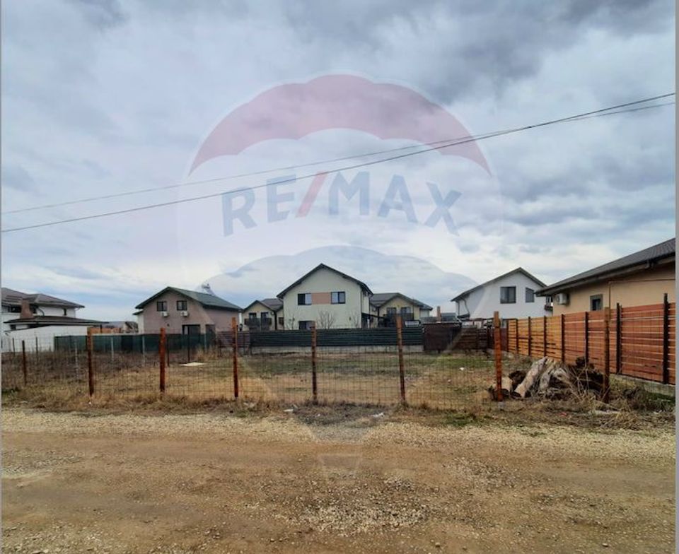 Land plot 585 sqm for sale Berceni commune / Eroilor Street