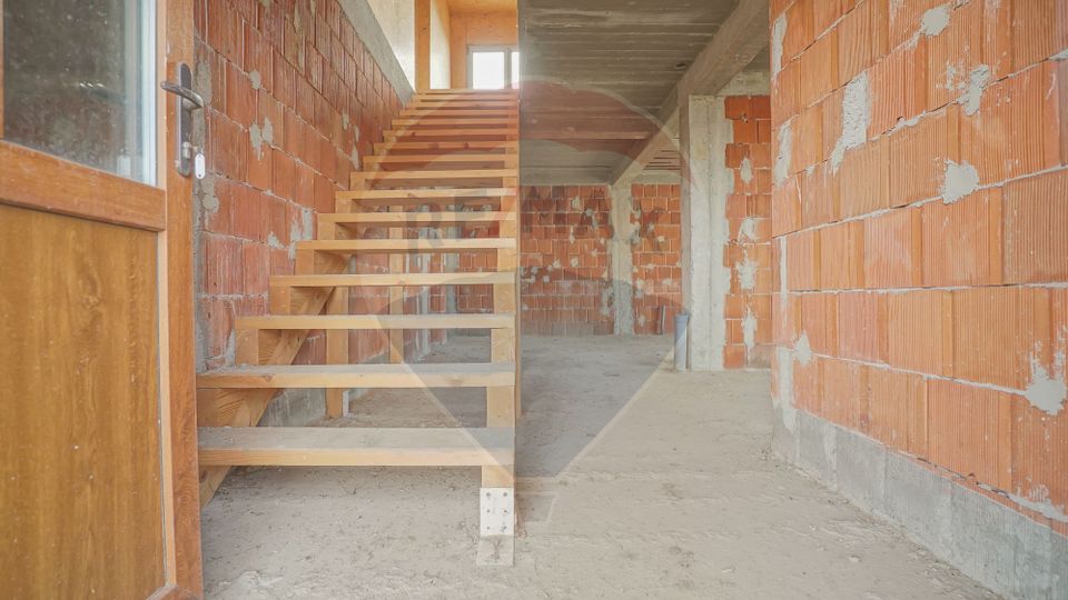 4 room House / Villa for sale