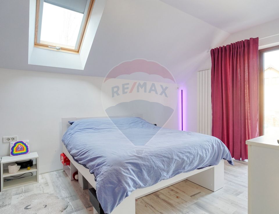 5 room House / Villa for sale, Est area