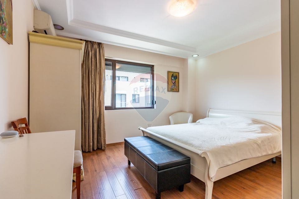 Apartament cu 3 camere de vanzare, langa padure, piscina, loc de joaca