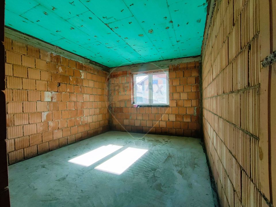 5 room House / Villa for sale