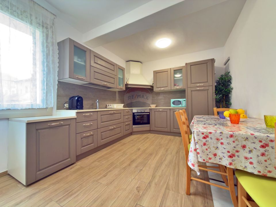 7 room House / Villa for sale, Romanilor area