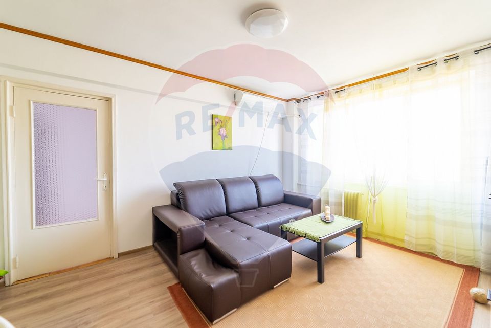 Apartament cu 3 camere de închiriat în zona centrala
