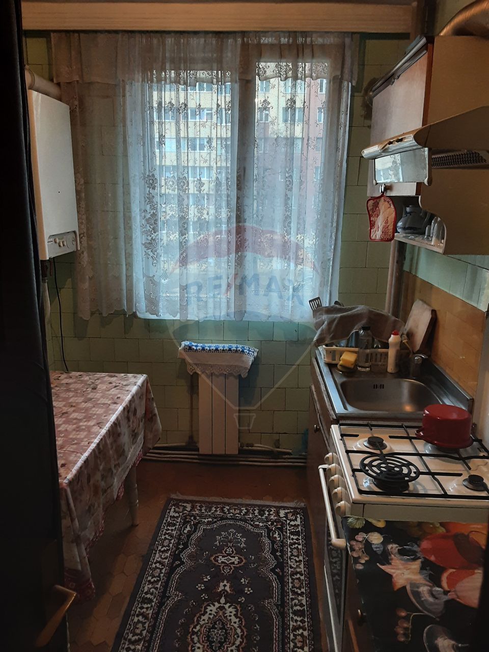 Apartament cu 3 camere de închiriat în zona Central