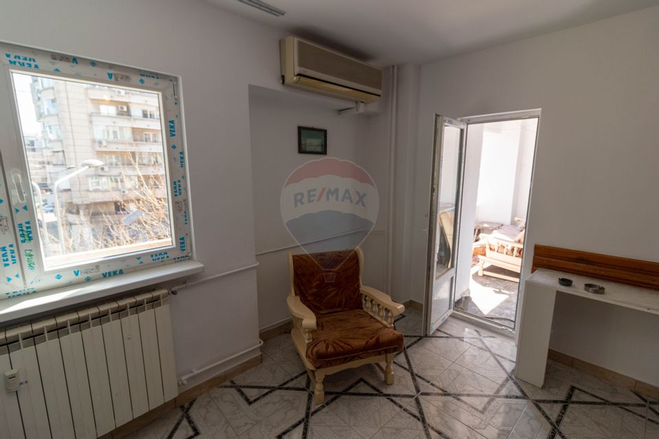 3 room Apartment for rent, Unirii area