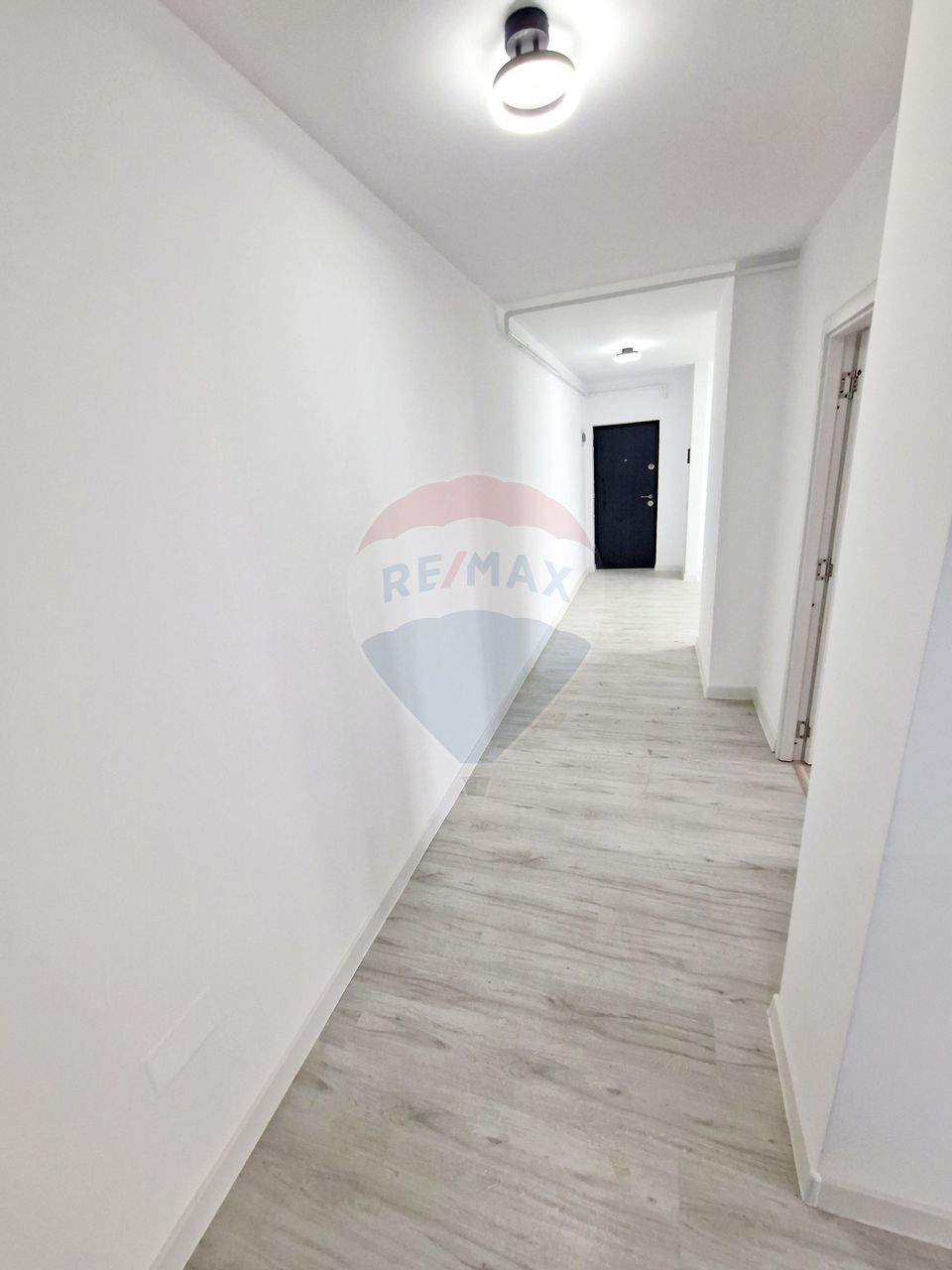 Apartament cu 2 camere de vânzare în Cartierul Tei C3