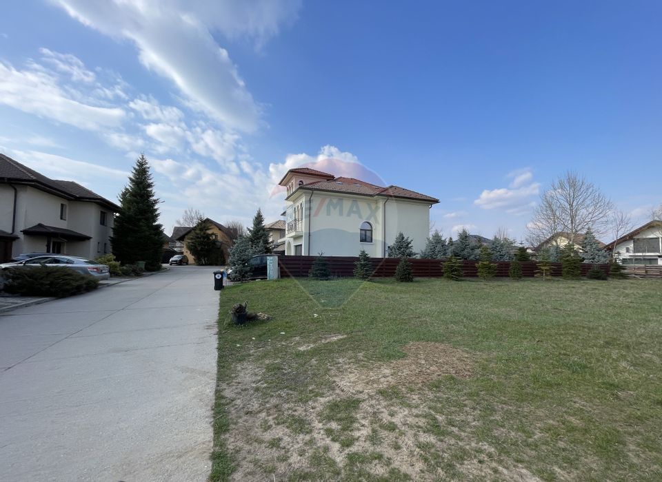 Land 777sqm Corbeanca / Strada Bd. Paradisul Verde