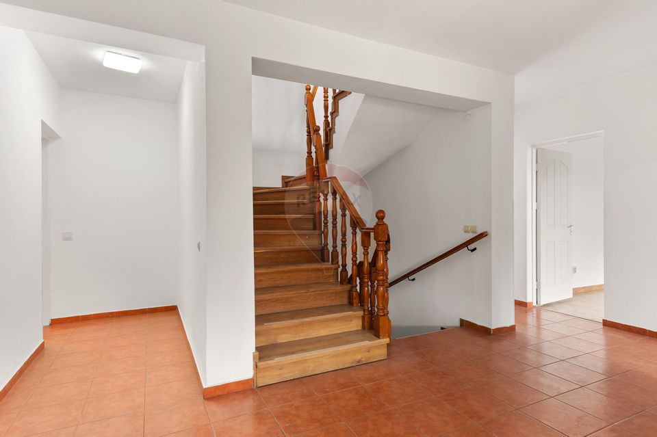 DE INCHIRIAT  Vilă cu 14 camere PIPERA/VOLUNTARI/ROND OMV