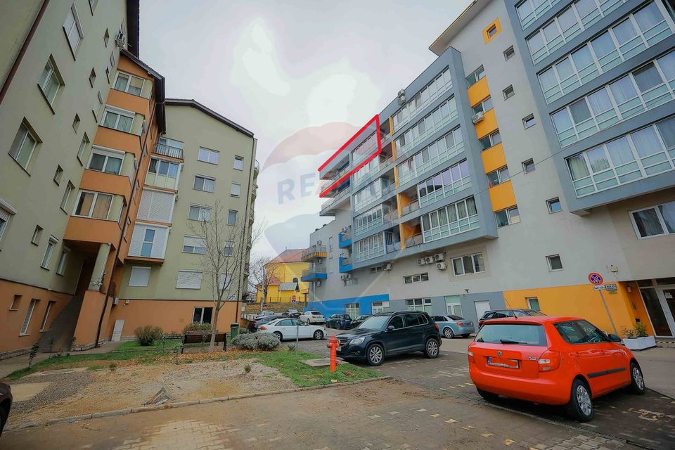 Apartament 3 camere, 2 băi, 91 mpu, lift, terasă mare, Prima Nufărul