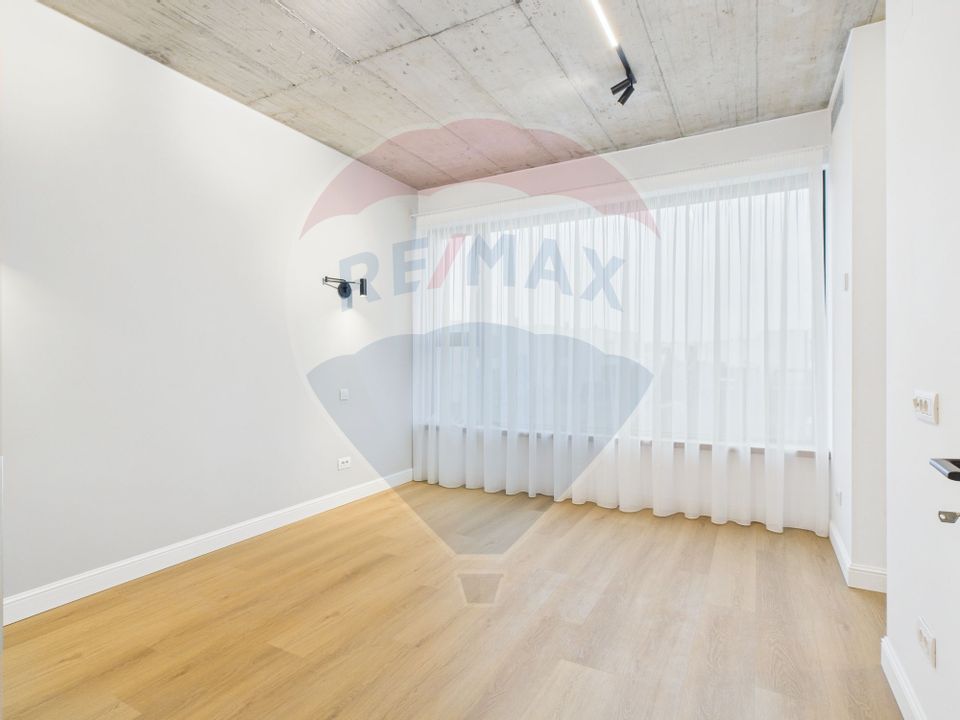 Vila luminoasa cu 4 camere si panouri solare in Amber FOREST Tunari