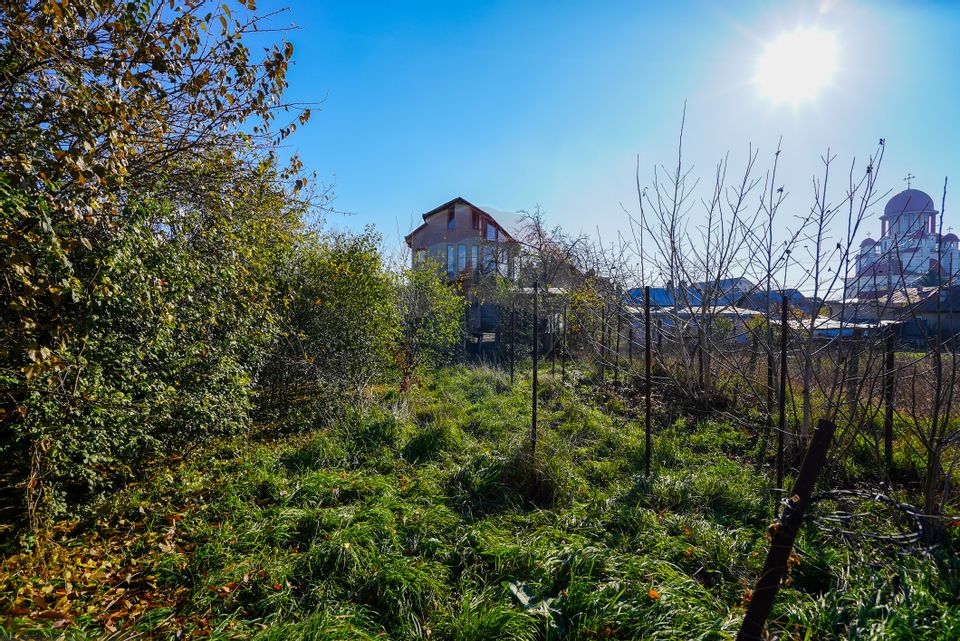 Casă / Vilă cu 4 camere de vânzare în zona Serbanesti