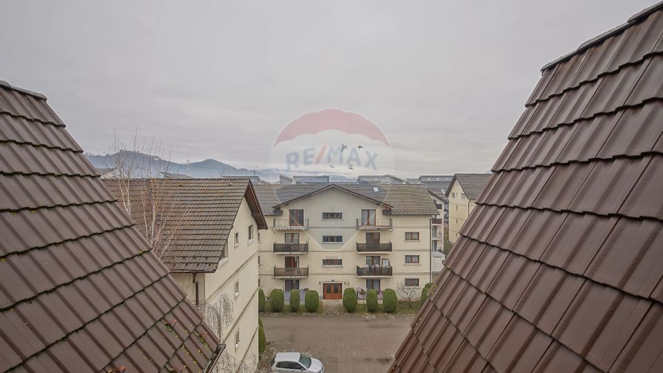 Apartament cu 3 camere de vânzare în zona Florilor