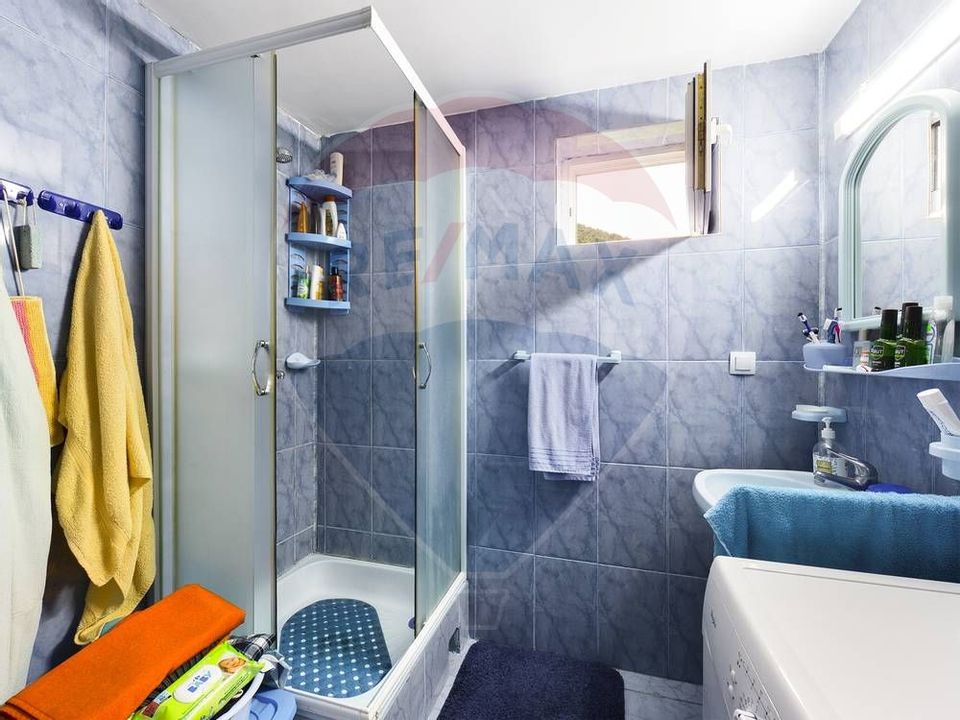Vilă cu 6 camere, teren 427 mp, Bunloc, Săcele