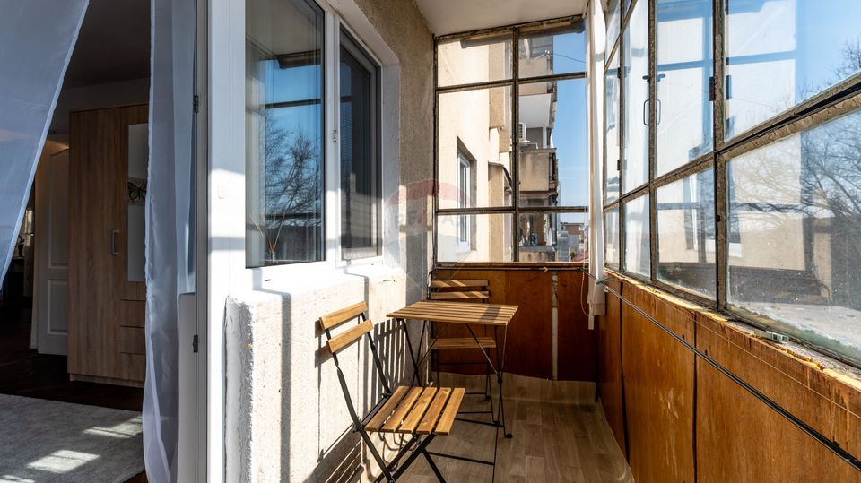 3 room Apartment for sale, Intre Lacuri area