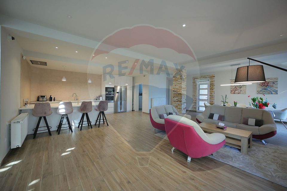 5 room House / Villa for sale