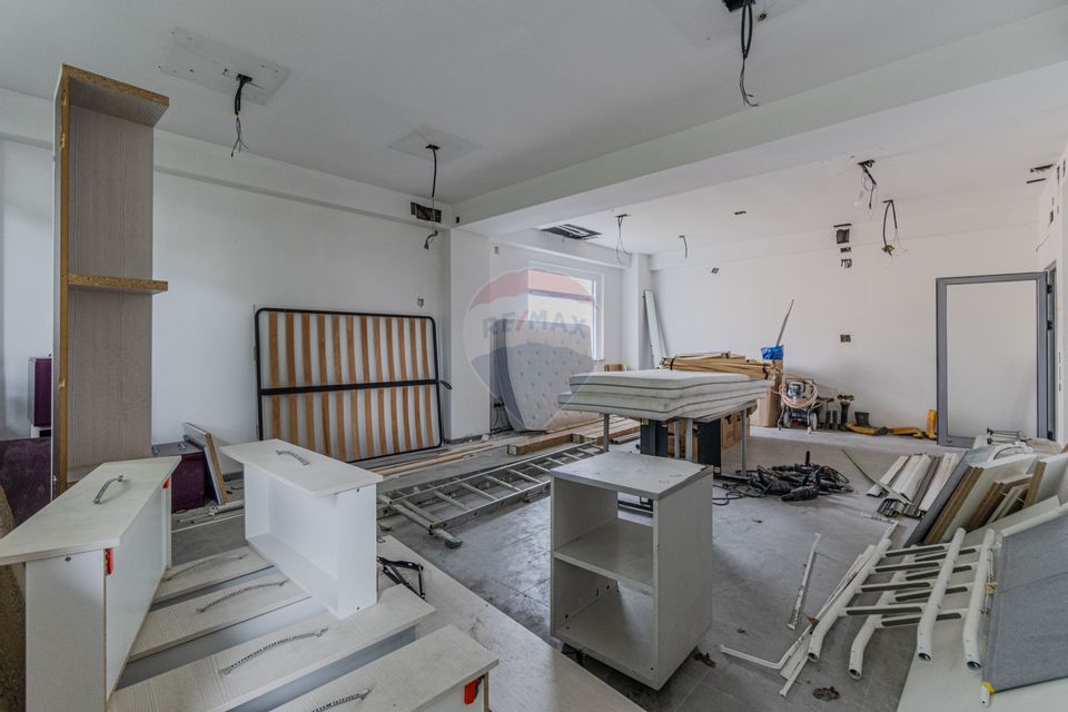 Cladire de 902 mp utili de vânzare, zona Grivitei - DN 13, COMISION 0