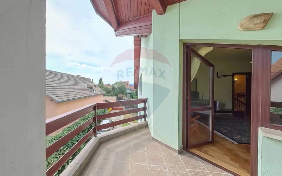 5 room House / Villa for sale