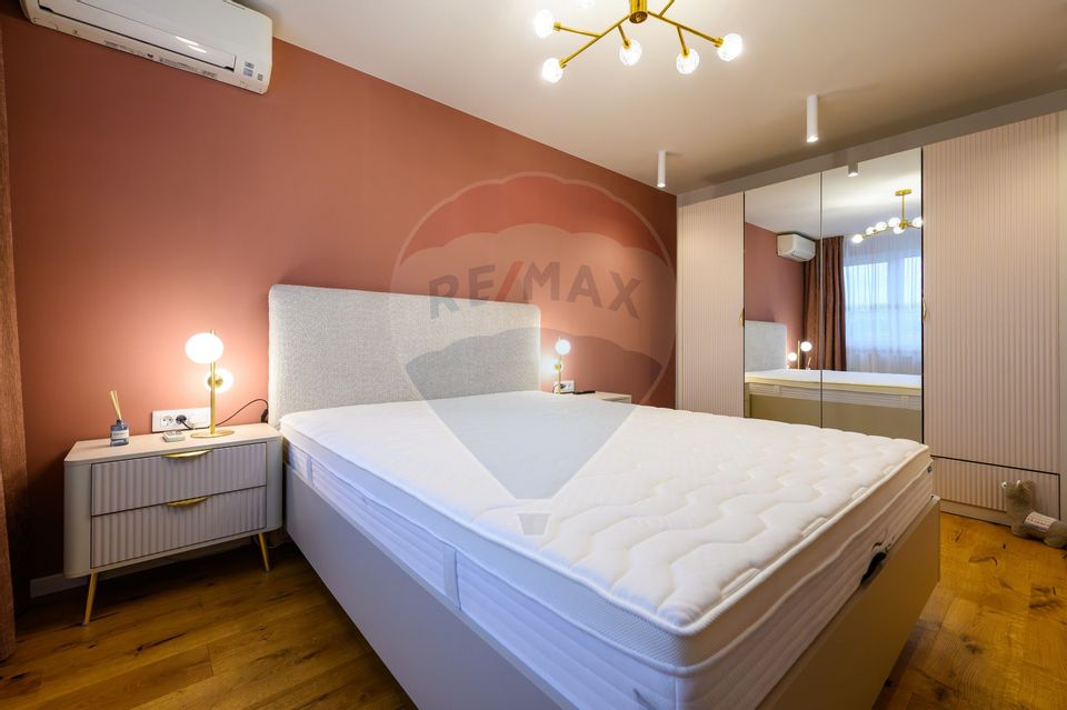 Apartament renovat, modern, cu 3 camere, de vânzare în Grigorescu