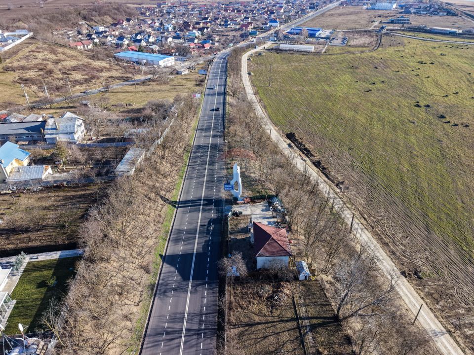 De vanzare casa/spatiu comercial, Calea Romanului - Bacau