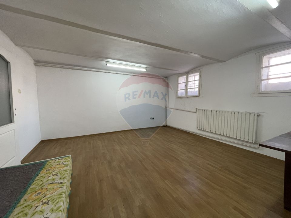 15 room House / Villa for sale, Elisabetin area