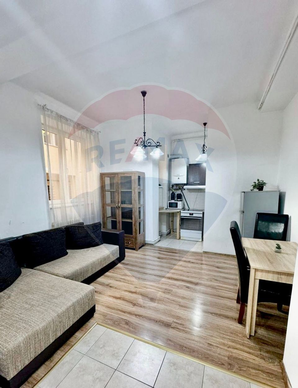 Apartament de inchiriat - 3 camere - Piata Mihai Viteazu