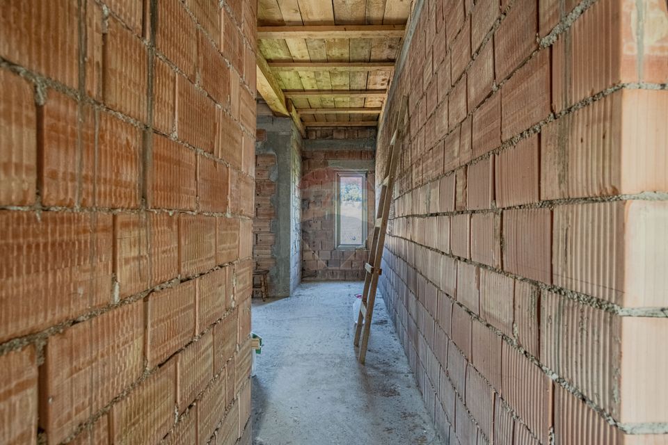 VILĂ DE POVESTE | 300mp utili | în inima naturii | OPORTUNITATE