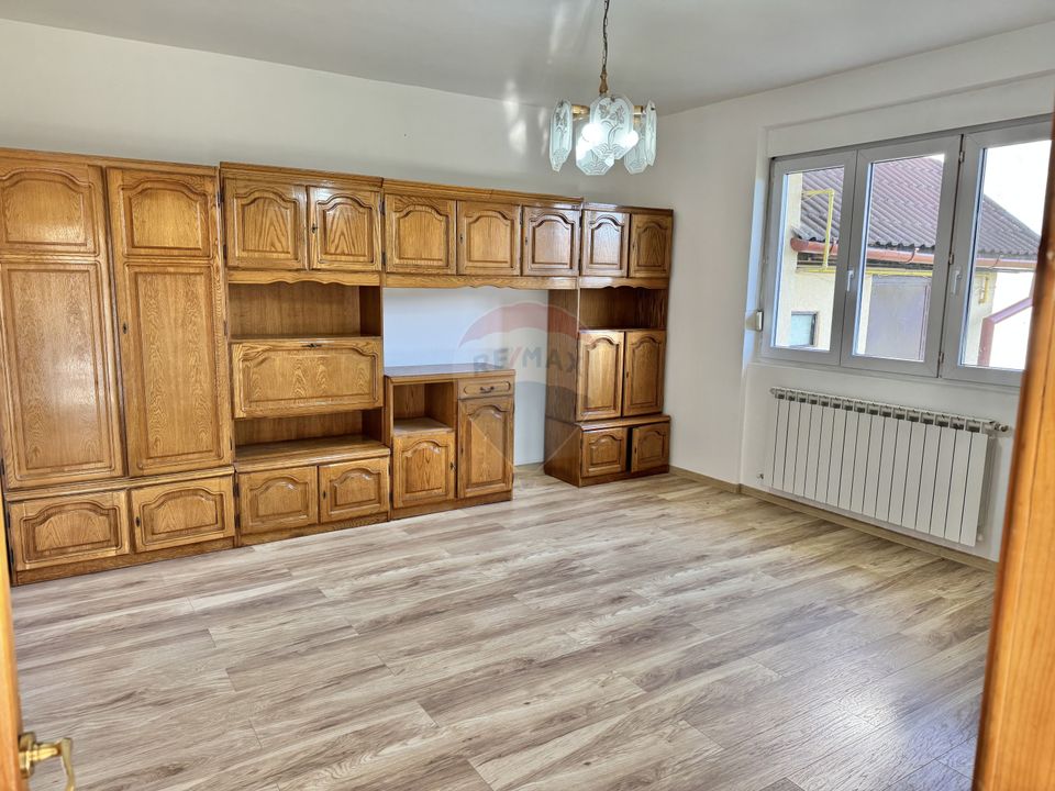 6 room House / Villa for rent, Iosia area