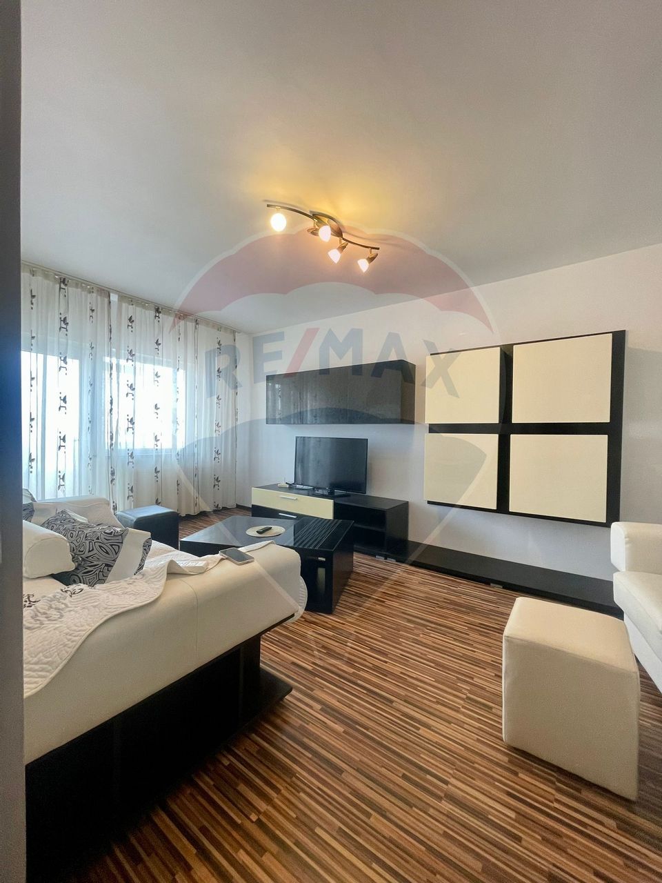 Apartament cu 2 camere de închiriat în zona Delfinariu Constanta