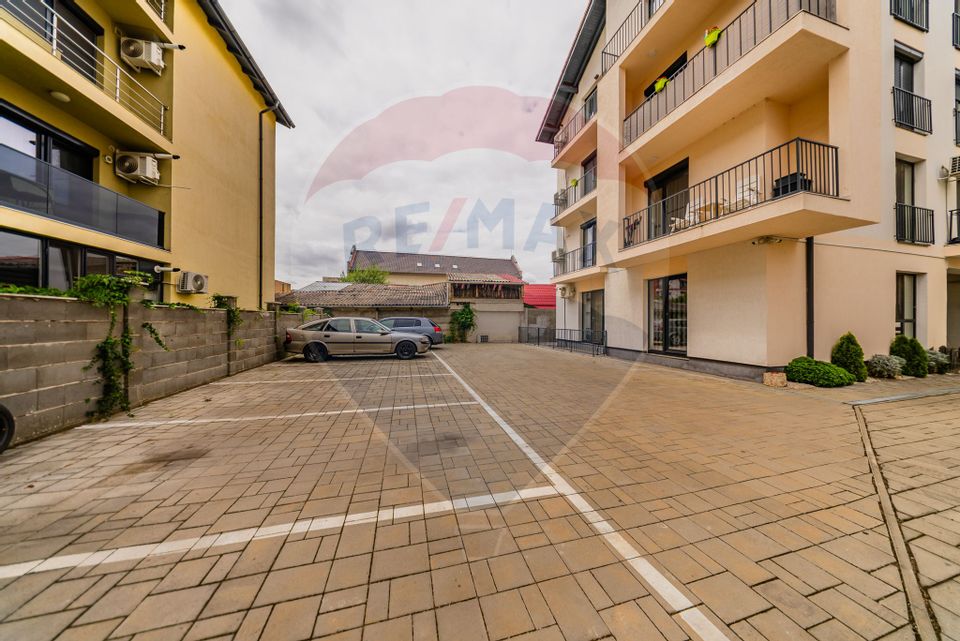 Barber shop complet echipat – funcțional imediat, Micalaca