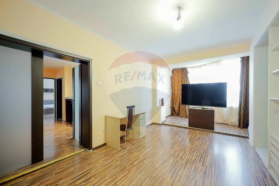 De vânzare apartament  cu 3 camere în zona Nufărul