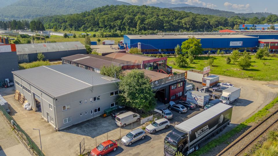 Hala + Spatiu de birouri cu destinatii multiple : Teren 1116 mp
