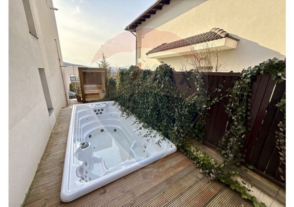 8 room House / Villa for sale, Gruia area