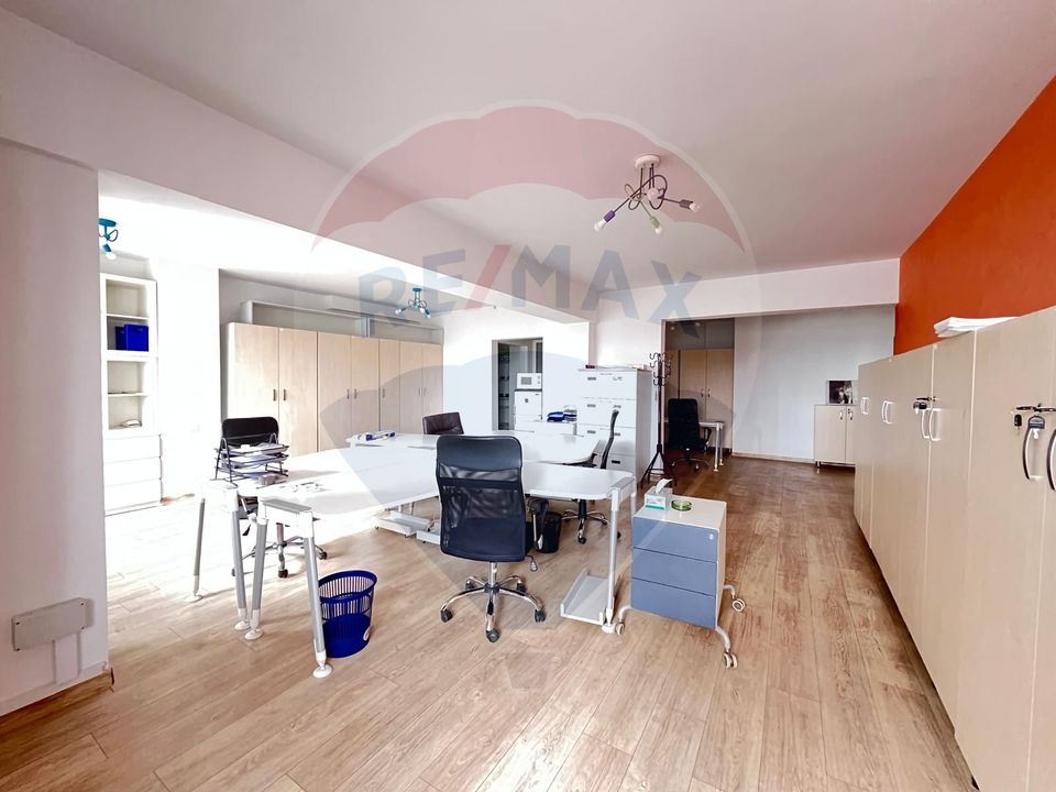 Office space - 108sqm - for rent in Vitan Mall area