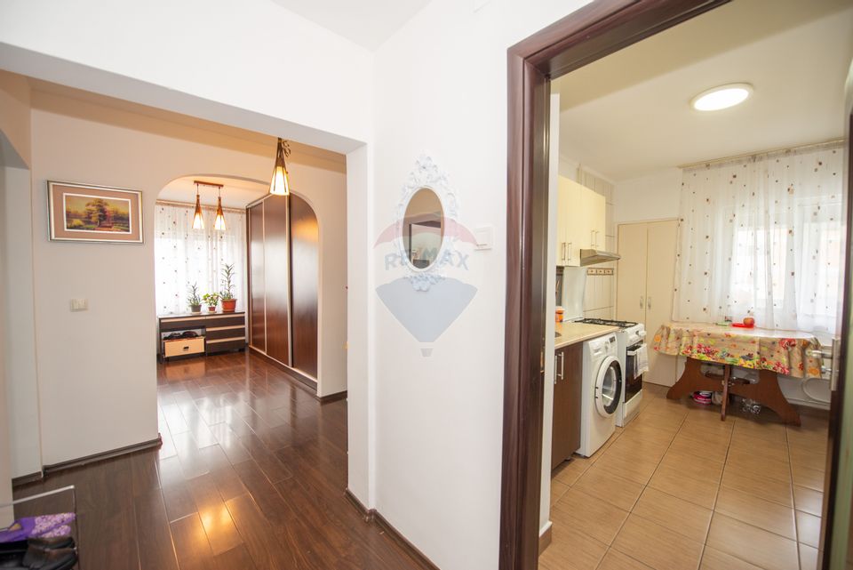 Apartament de vanzare 4 camere Buzoieni Rahova