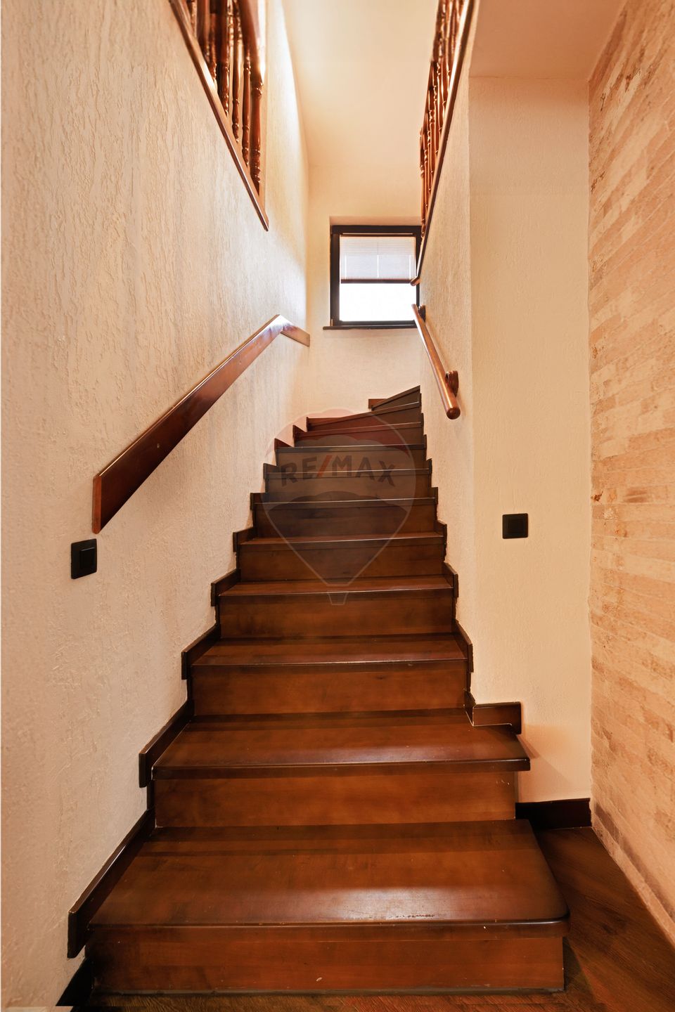 Pensiune Manastirea Humorului, de Vânzare în Inima Bucovinei