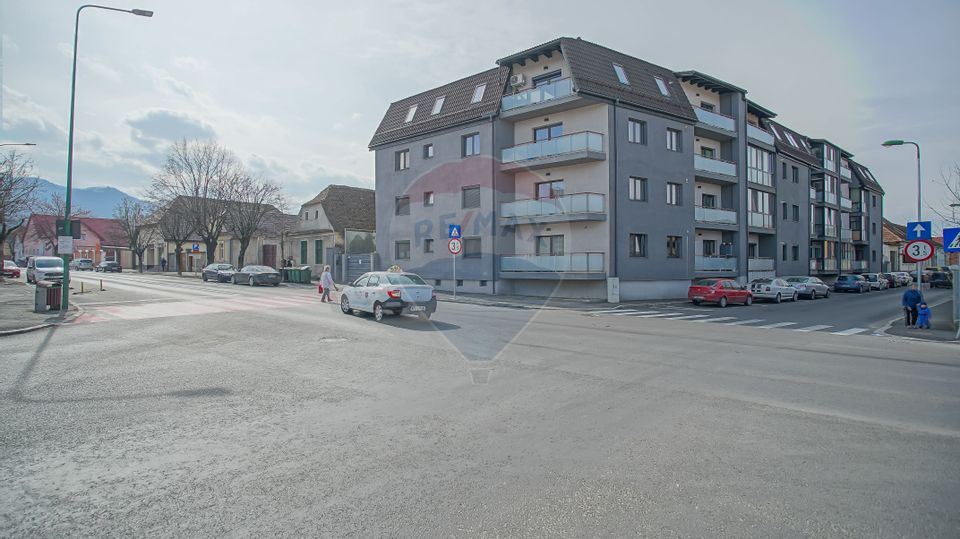 Apartament cu 2 camere de închiriat în zona Brașovul Vechi