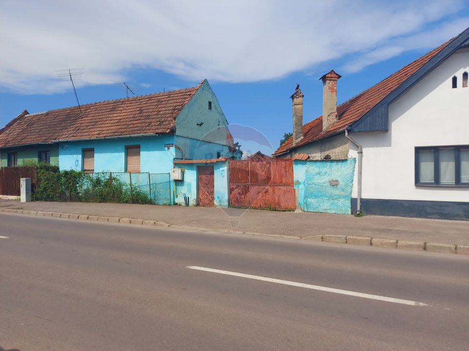 Casă de vânzare în zona Bartolomeu!