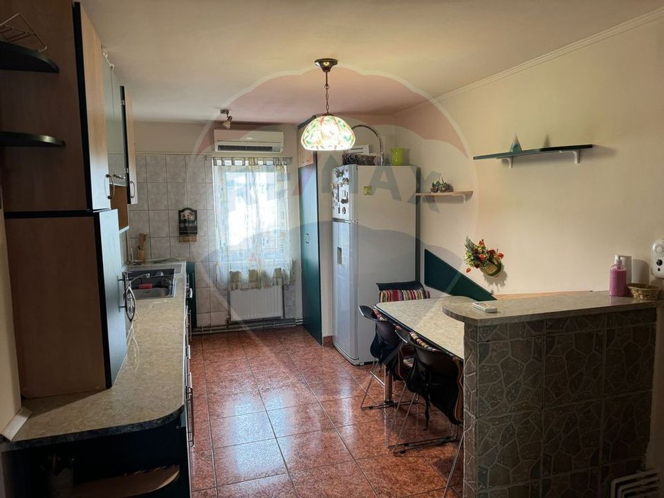 Apartament cu 3 camere de închiriat în zona Manastur
